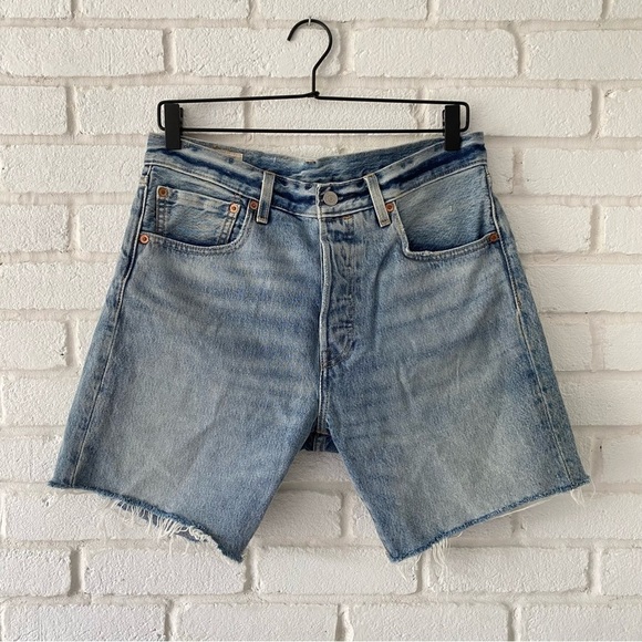 Levi's 501 '93 Denim Jean shorts Premium Big E Men’s 31 button fly blue frayed - Picture 1 of 9